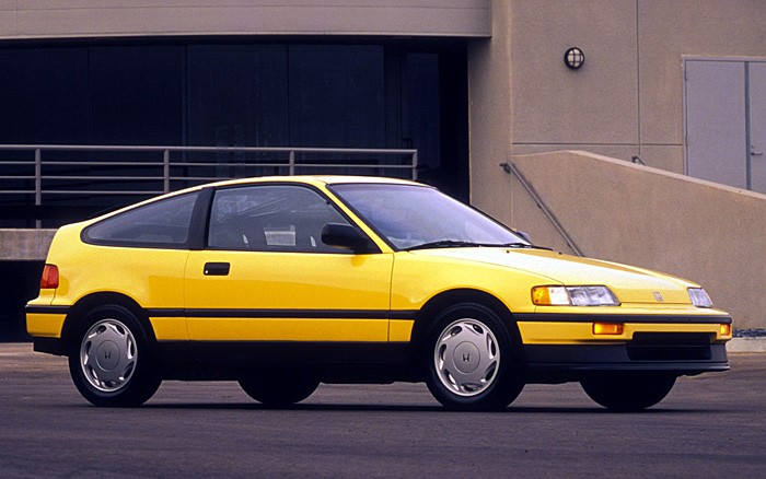 CRX 1.6 VTEC 150Km przyspieszał 0-100km/h w 7,2 s a jego prędkość maksymalna wynosiła 222 km/h.