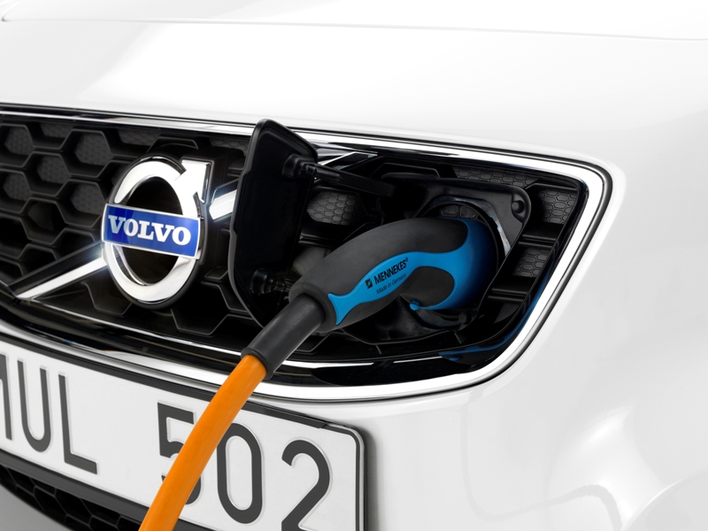 Ładowarka Siemens pozwala zredukować czas pełnego ładowania baterii w Volvo C30 do 90 minut. Obecnie trwa to w różnych autach 6-10 godzin.