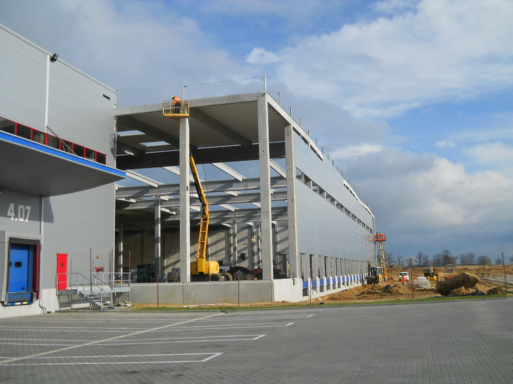 Rekordowe półrocze na rynku nieruchomości magazynowych