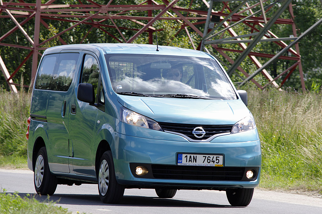 Test Nissan NV200: Van Wcale Nie Mini - Infor.pl